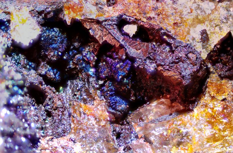 File:B&G-goerthite.jpg