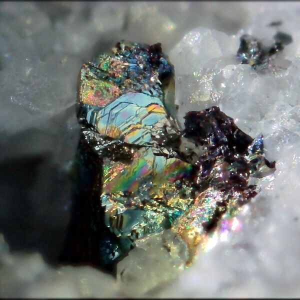File:Chalcopyrite.jpg