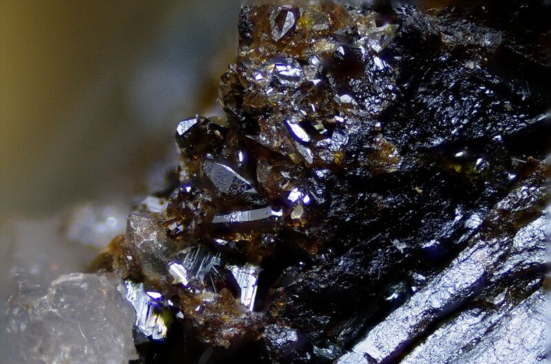 File:Scondurrow-cassiterite.jpg